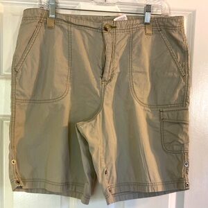 Columbia Women’s Khaki Shorts